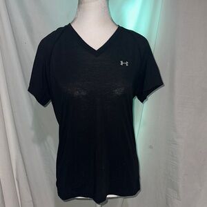 black Under Armour heat gear V-Neck T-Shirt size medium